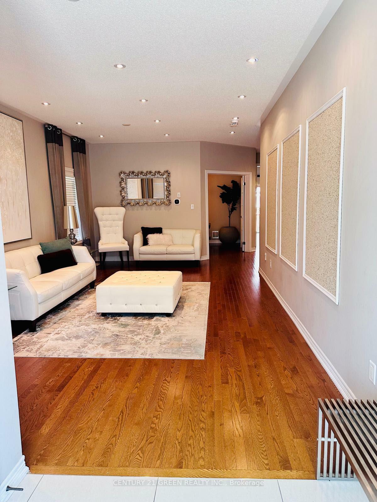 Property Photo: 20 Mediterranean Crescent ON L6Y 0T4