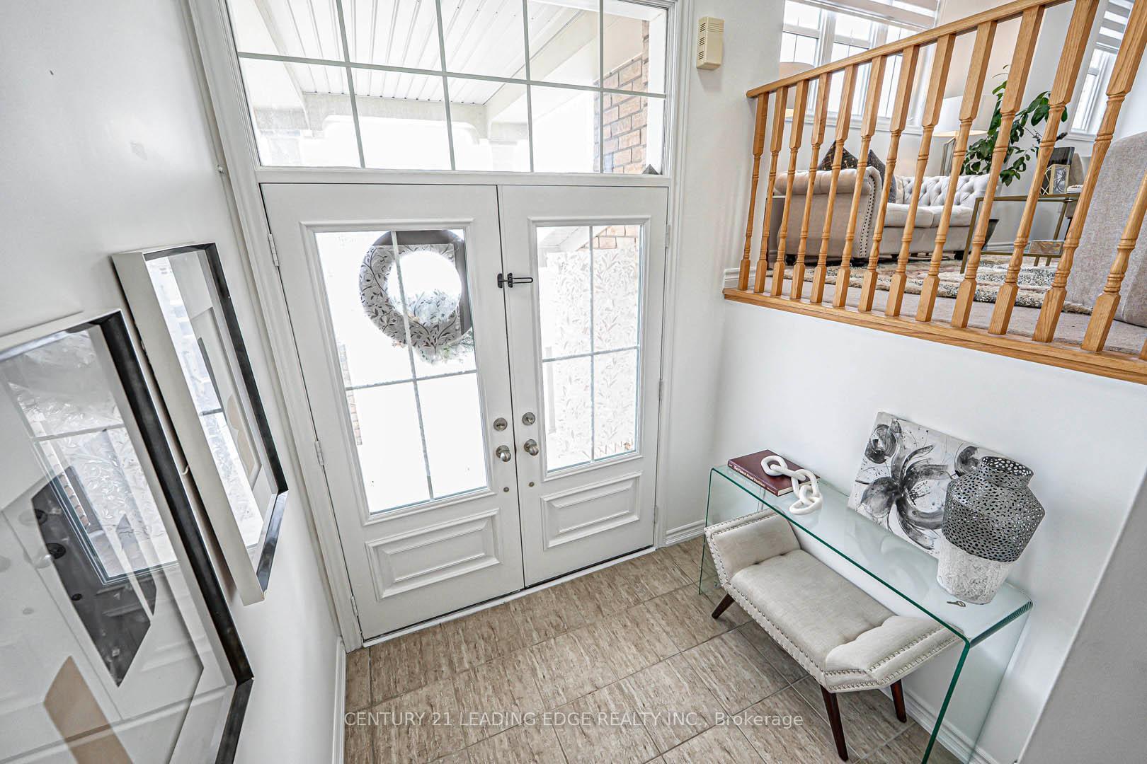 Property Photo: 87 Ridge Gate Crescent ON L0G 1M0