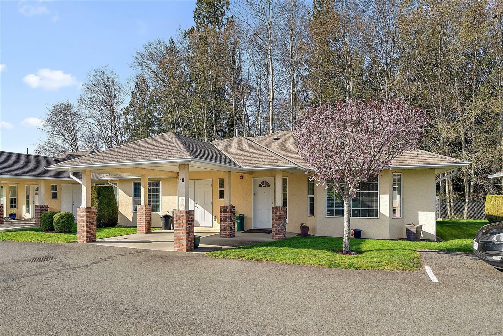 Property Photo: 1015 Trunk Rd 18 BC V9L 2S2