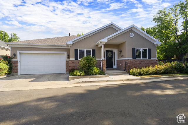 Property Photo: 4470 S Snowmass Ct UT 84124