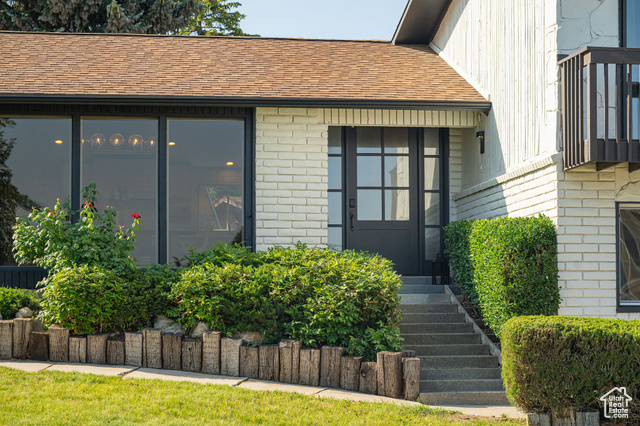 Property Photo: 2616 E Grandview Dr UT 84092