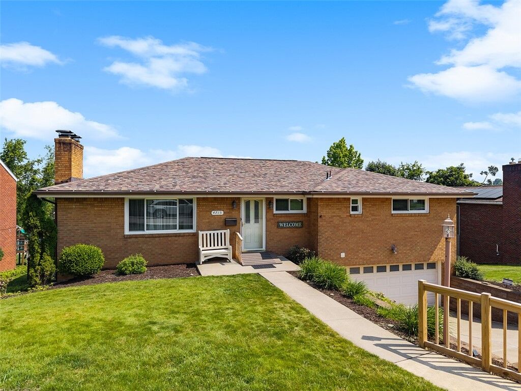 Property Photo: 4715 Meadowgreen Dr PA 15236