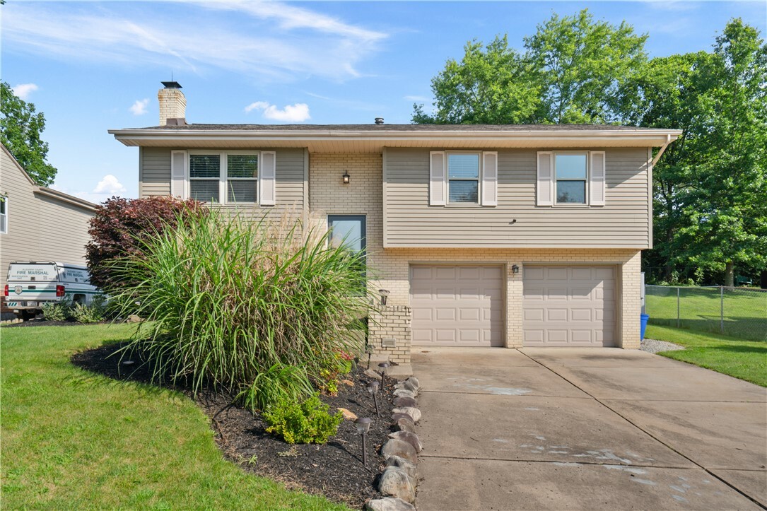 Property Photo:  1908 Sheplar Dr  PA 15129 