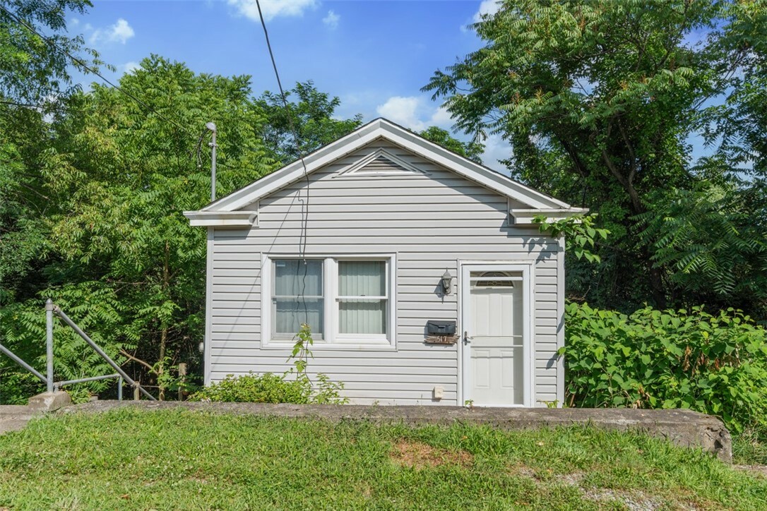 Property Photo: 517 Augusta Street PA 15211