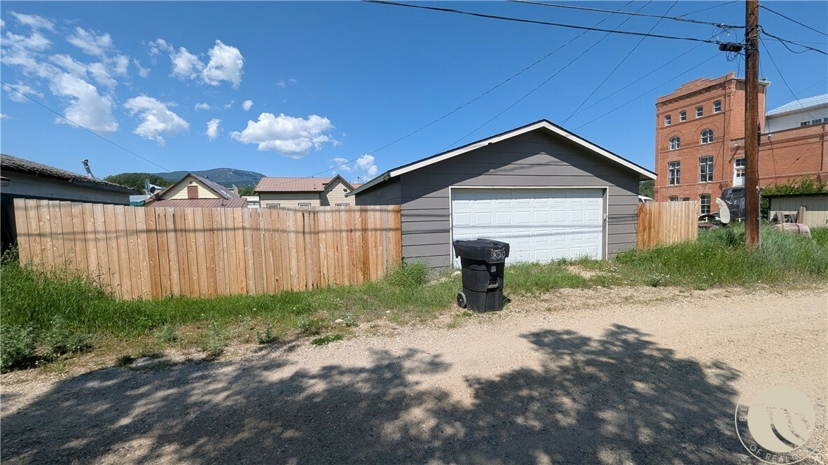 Property Photo: 820 N Bonner Avenue MT 59068