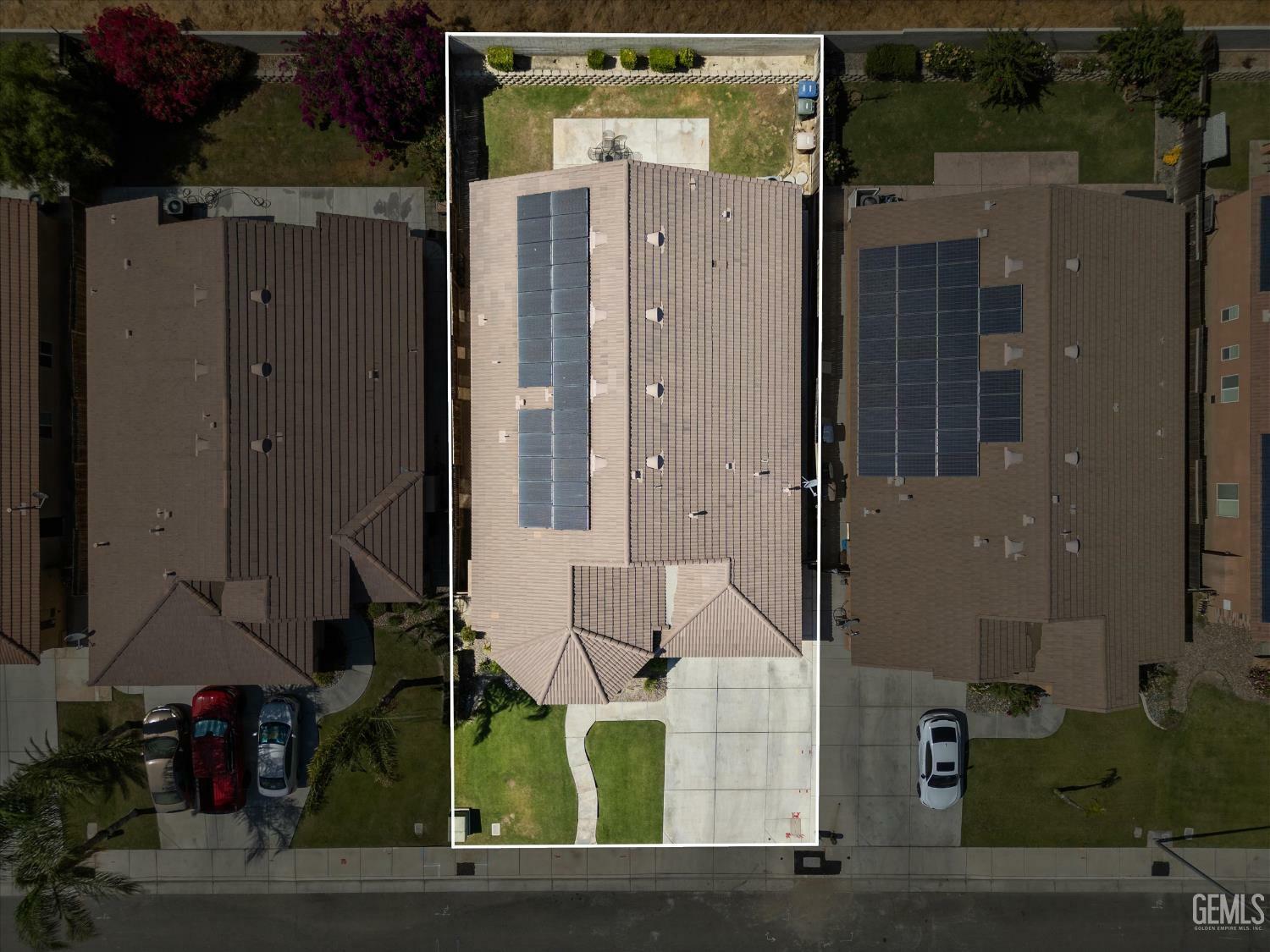 Property Photo:  9504 Whitman Avenue  CA 93311 