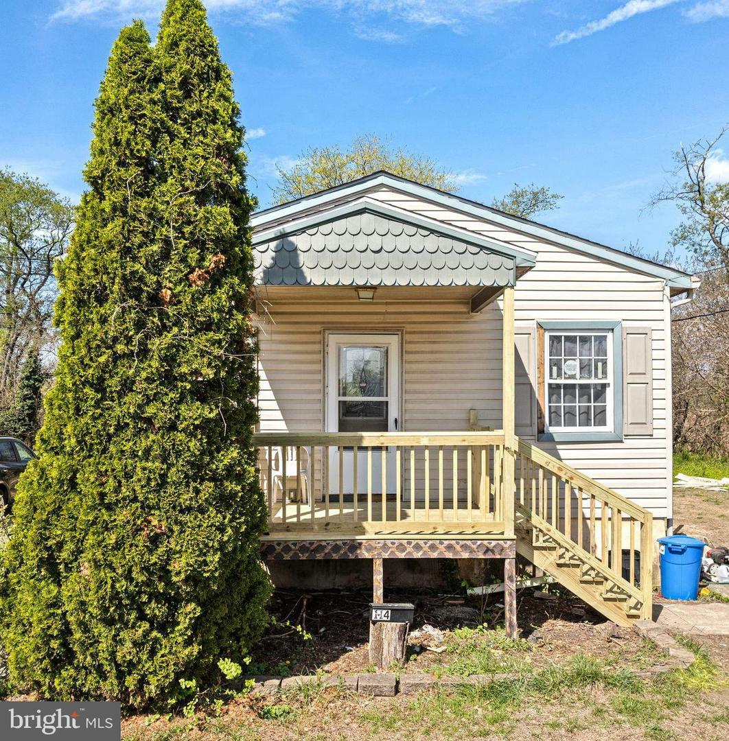 114 Harvard Avenue  Gloucester City NJ 08030 photo