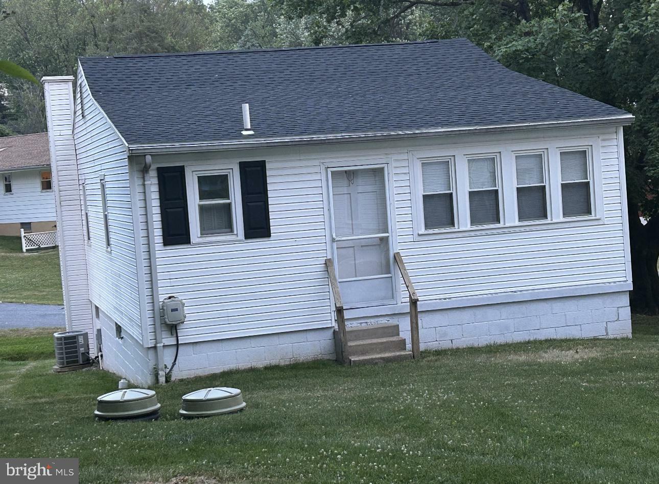 Property Photo: 536 Lewisberry Road PA 17070