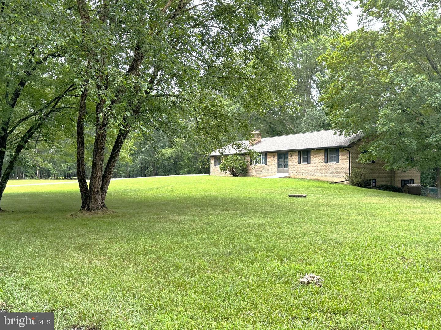 Property Photo: 16611 Summers Lane MD 20613