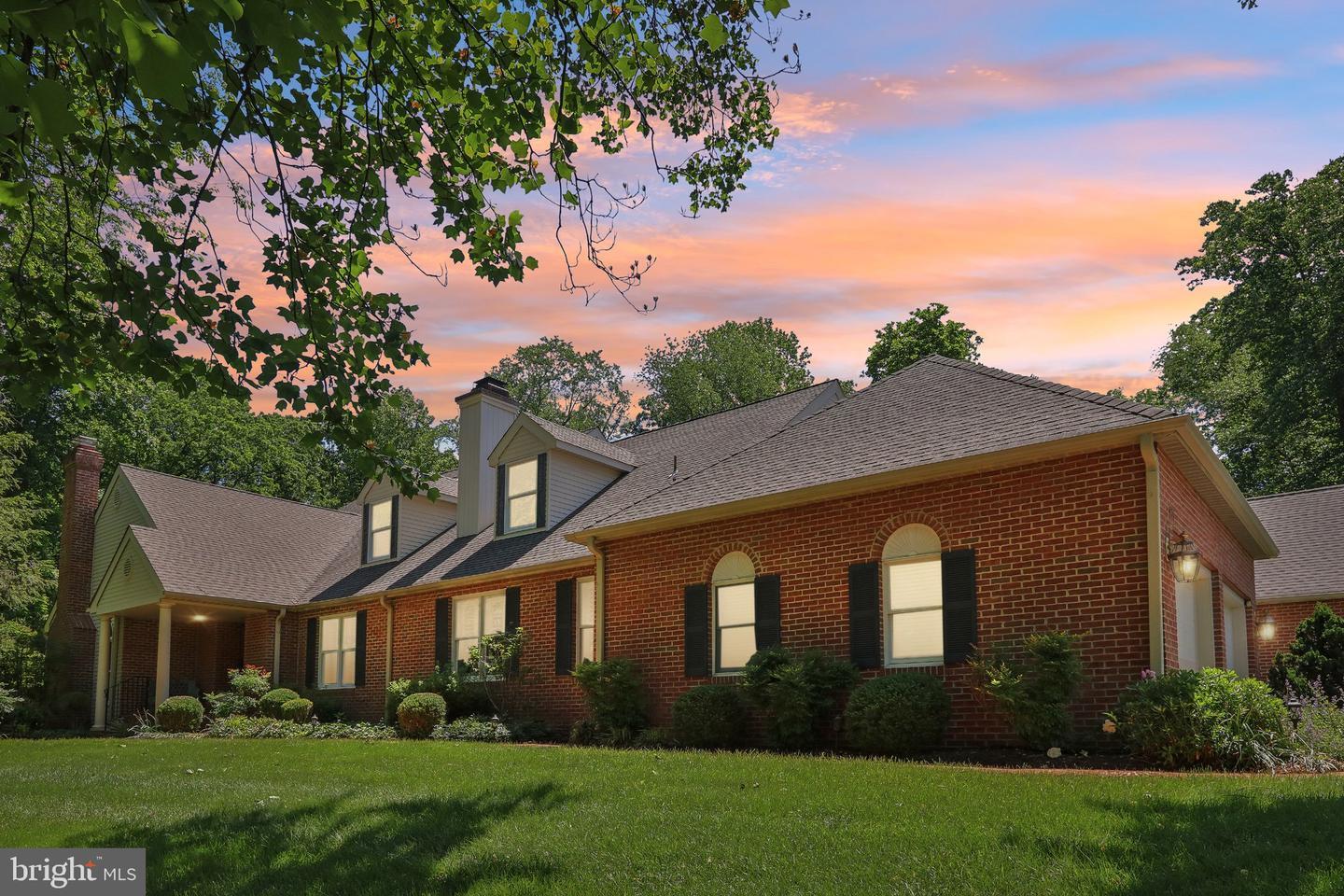 Property Photo:  471 Windrow Clusters Drive  NJ 08057 