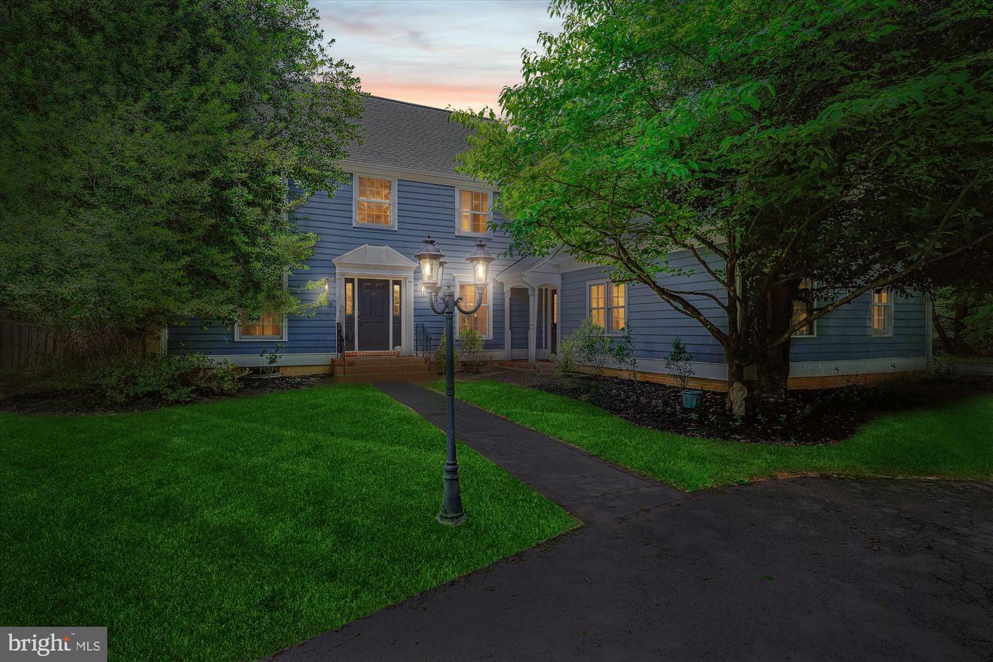 8201 Hectic Hill Lane  Rockville MD 20854 photo