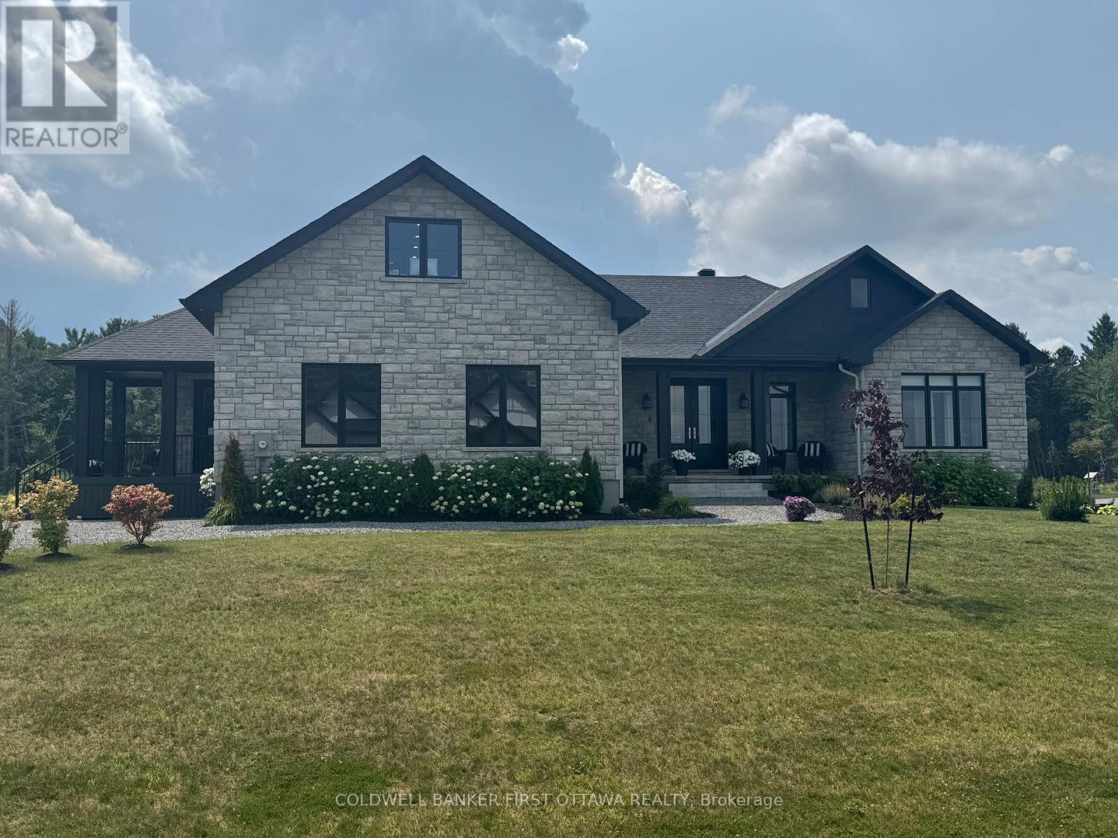 Property Photo: 1684 Trizisky Street ON K0E 1S0