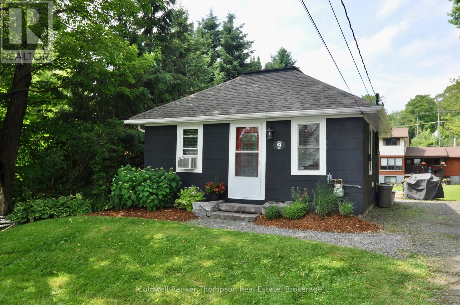 Property Photo: 9 Maple Avenue ON P1H 1H2