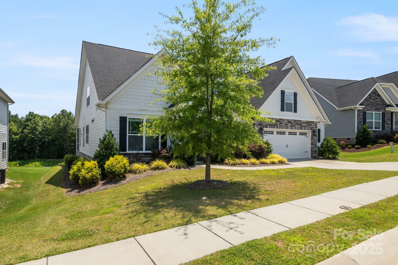Property Photo: 6907 Hunts Mesa Drive SC 29707