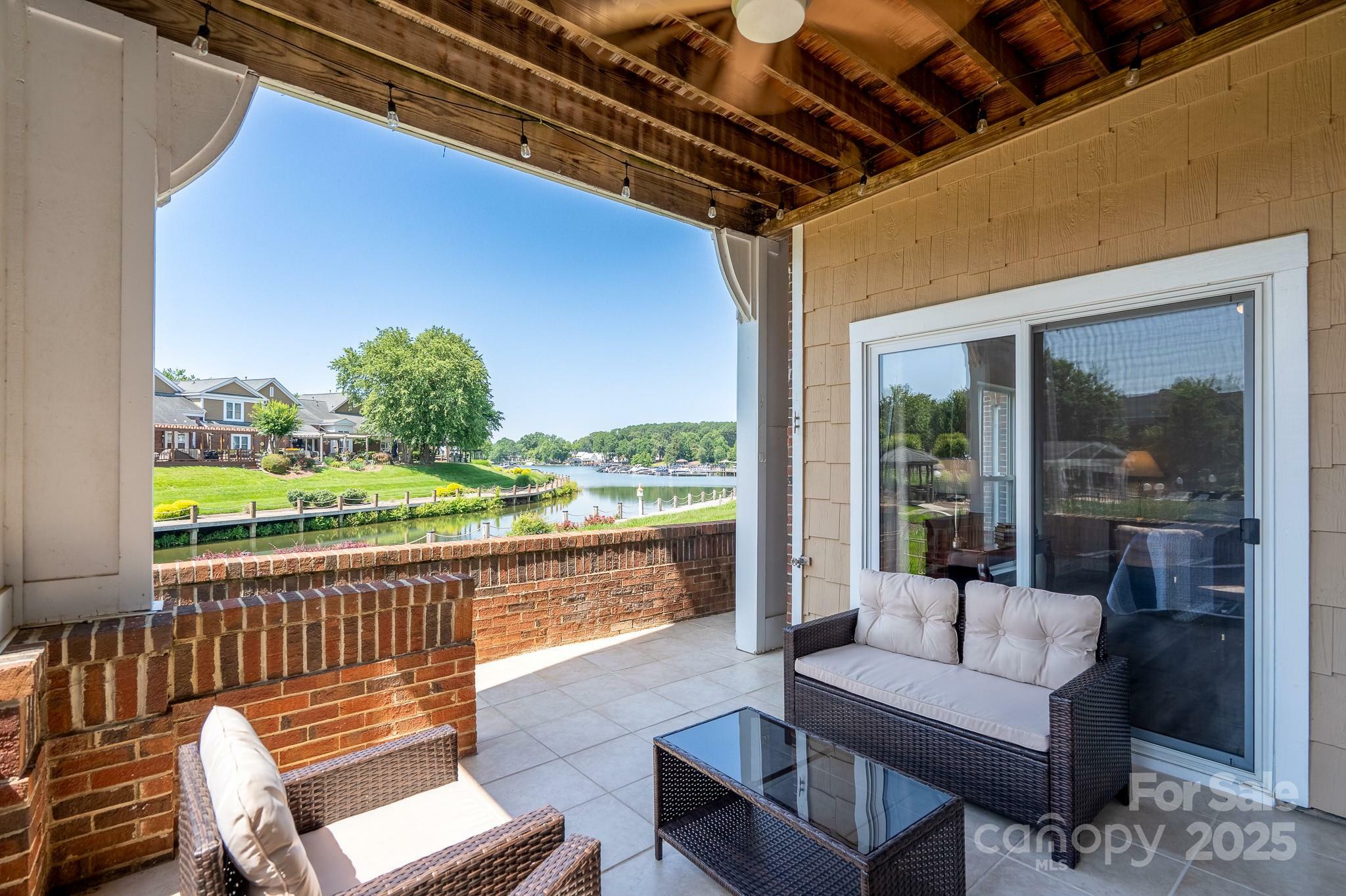 18511 Harborside Drive  Cornelius NC 28031 photo