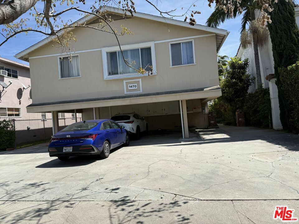 Property Photo: 1470 S Sherbourne Dr CA 90035