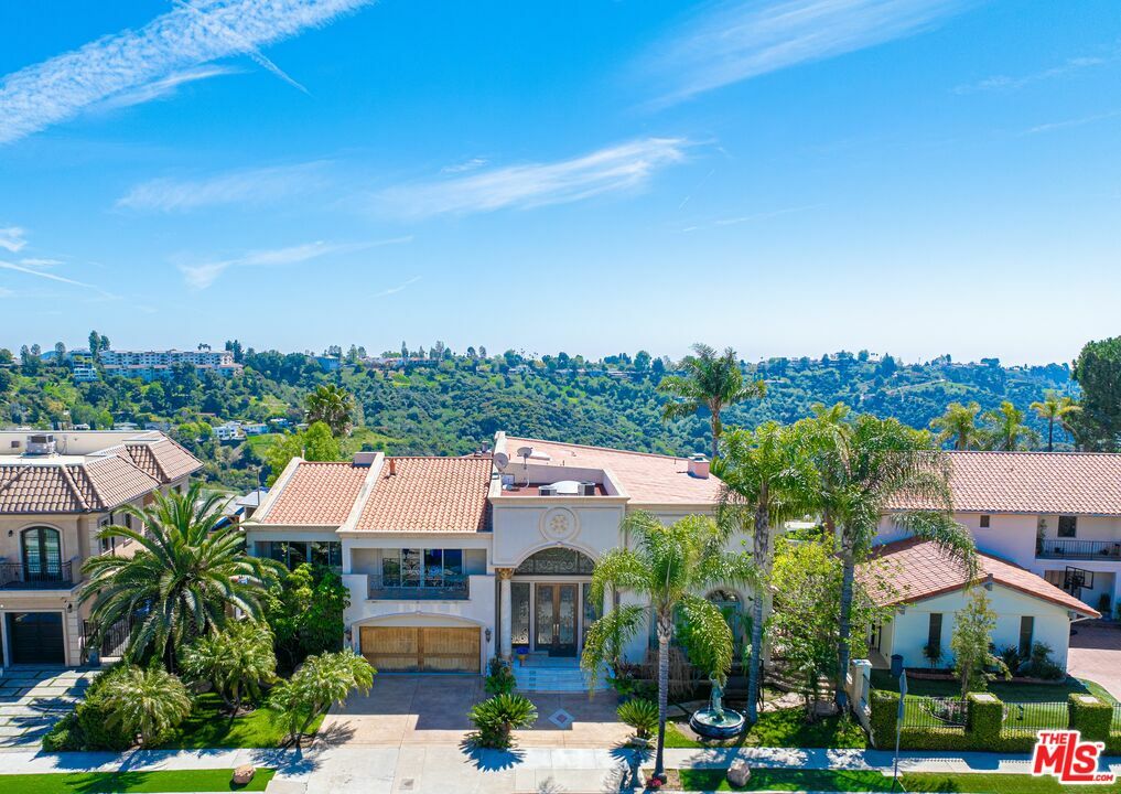 2716 Casiano Rd  Los Angeles CA 90077 photo