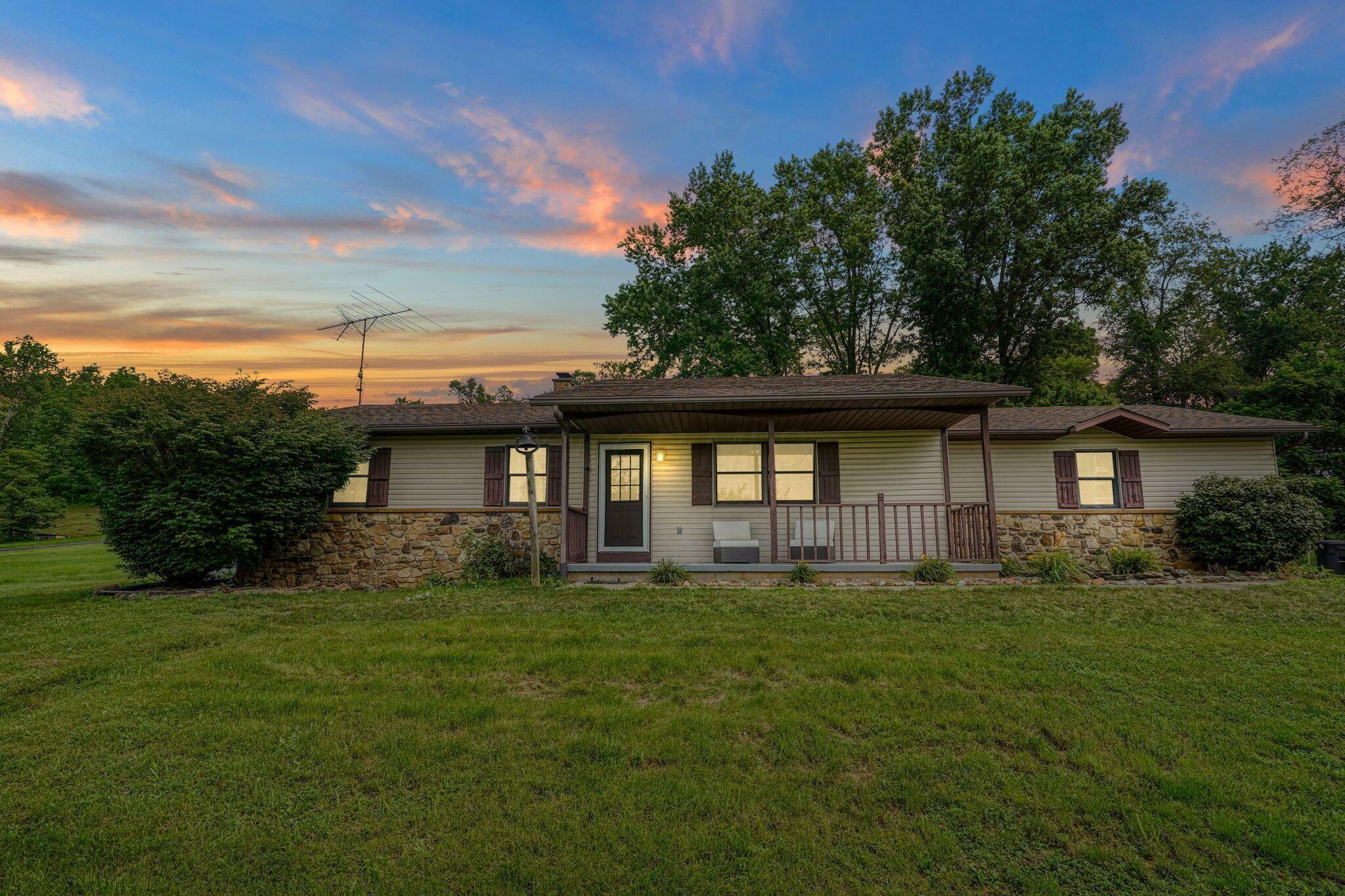 Property Photo:  11480 Webb Summit SE Road  OH 43107 