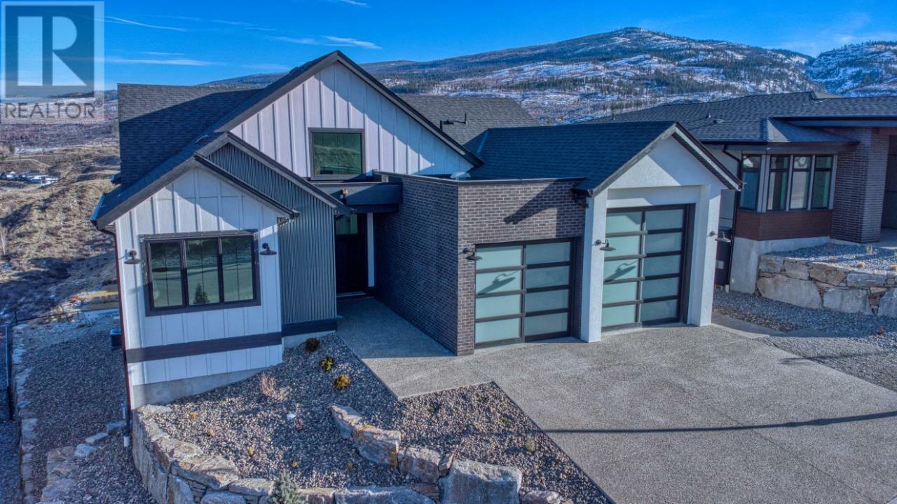 Property Photo: 1066 Emslie Street BC V1W 0C3