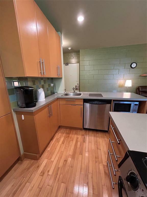 Property Photo: 310 Stradbrook Avenue MB R3L 0J6