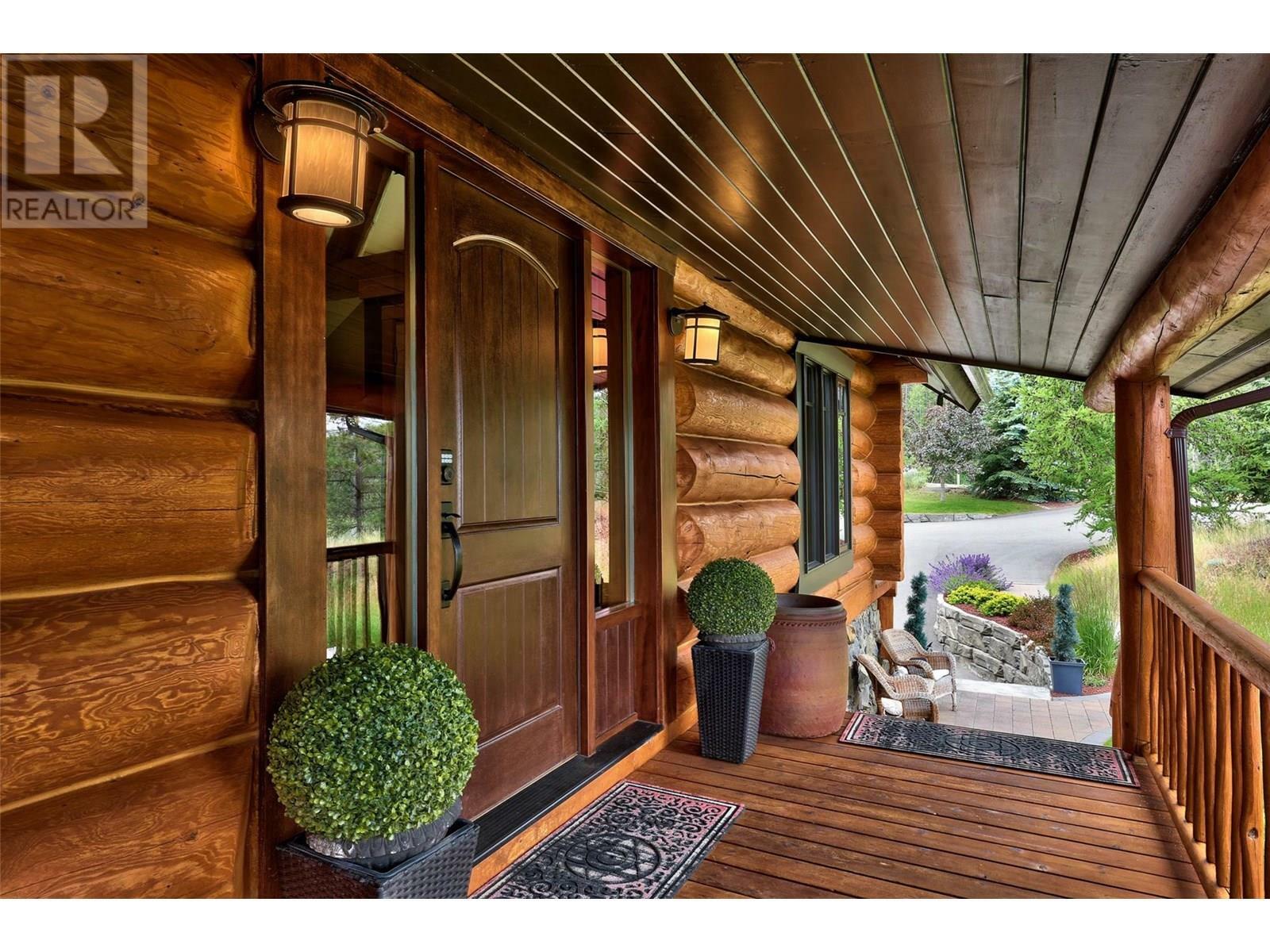 Photo de la propriété: 2094 High Schylea Drive BC V2E 1S2