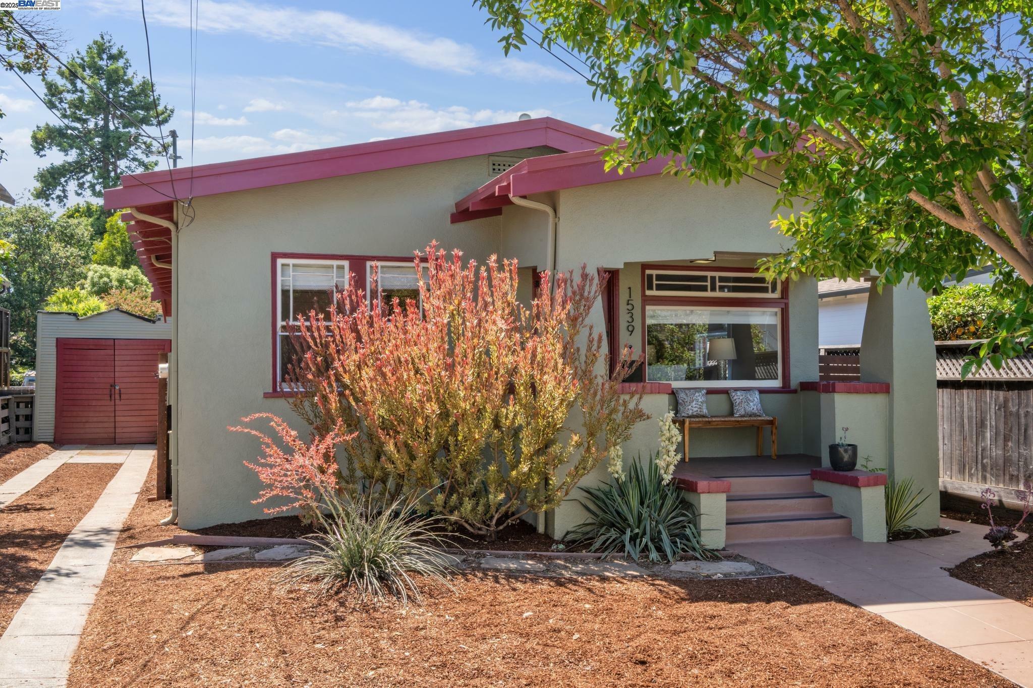 1539 6th St  Alameda CA 94501 photo