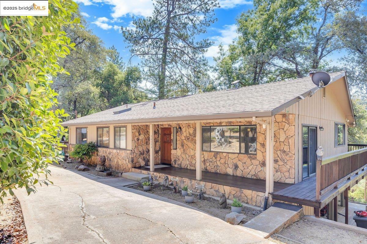 Property Photo: 20090 Soulsbyville Rd. CA 95372