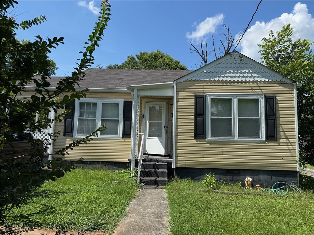 Property Photo: 105 E Juniper Way GA 30161
