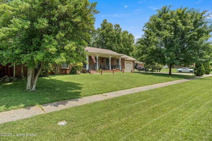Property Photo:  3008 Gleeson Ln  KY 40299 