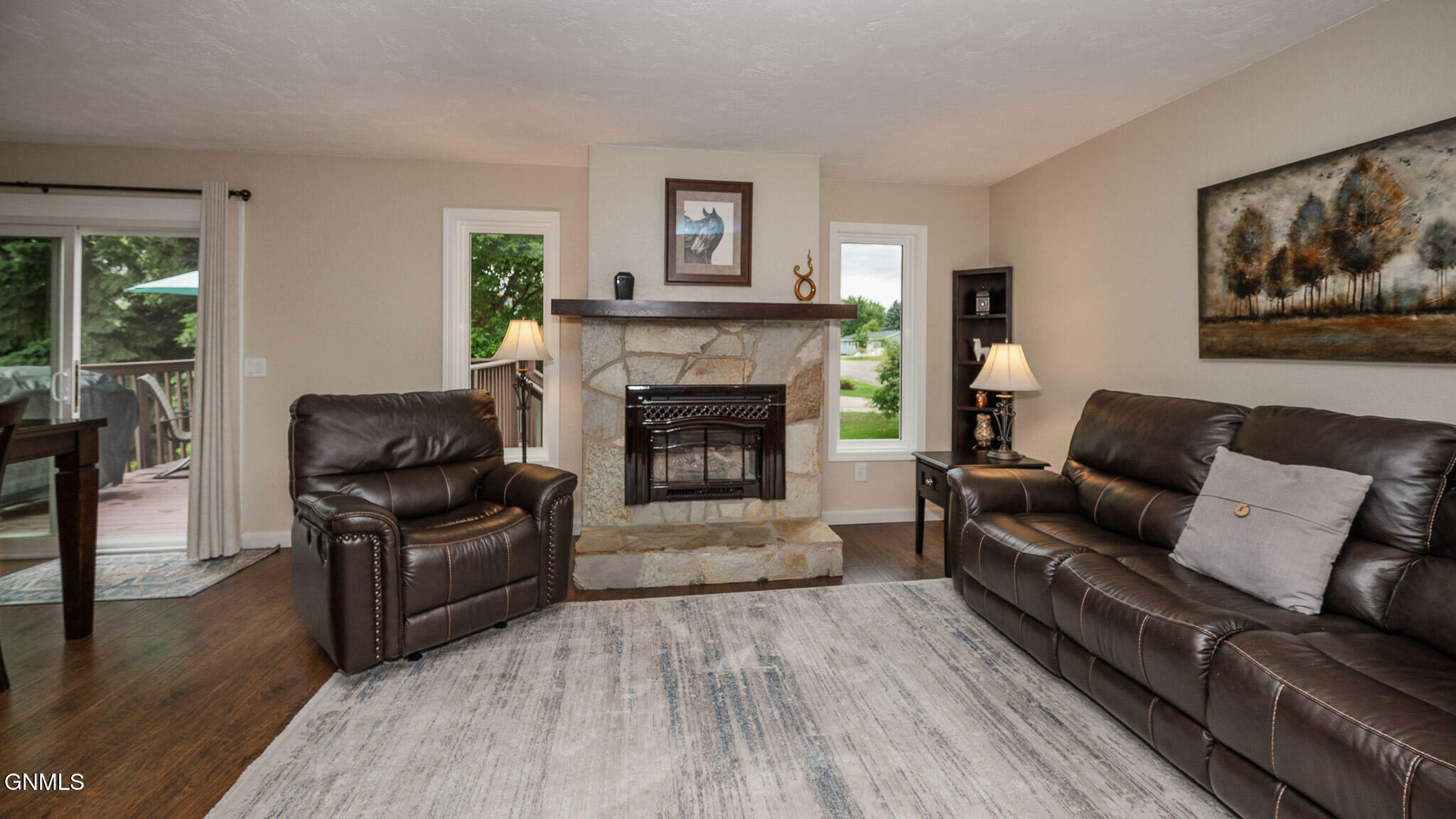 Property Photo:  100 9th Street NW  ND 58523 