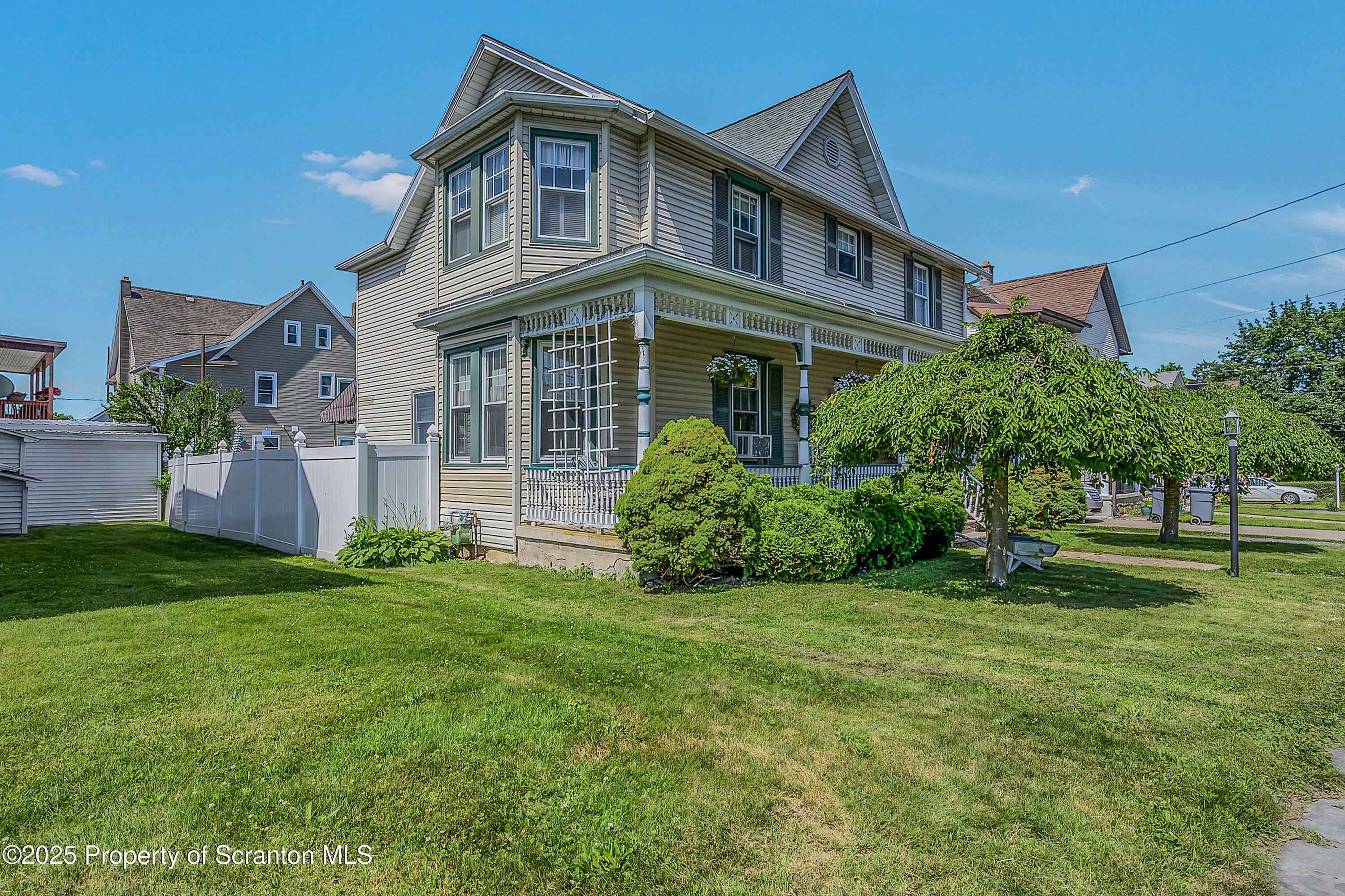 Property Photo:  216 Cherry Street  PA 18512 