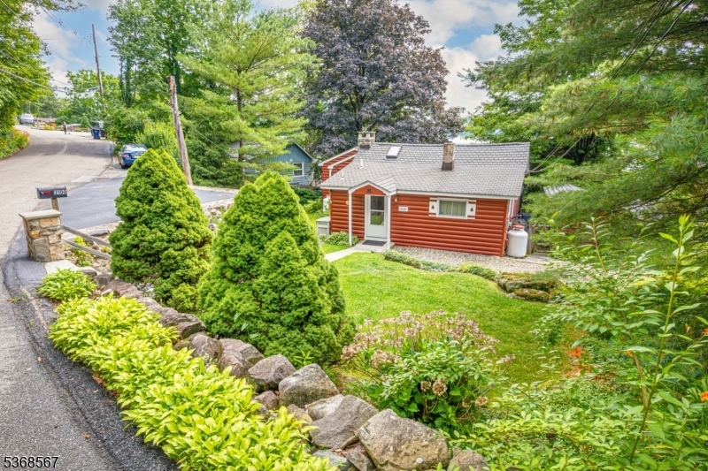 2100 Lakeside Dr  Vernon Twp. NJ 07422 photo