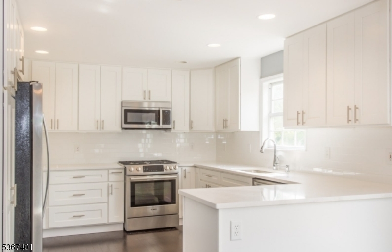 Property Photo:  12 Cadence Ct  NJ 07960 
