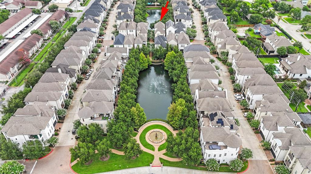 Property Photo:  10916 Wrenwood Park  TX 77043 