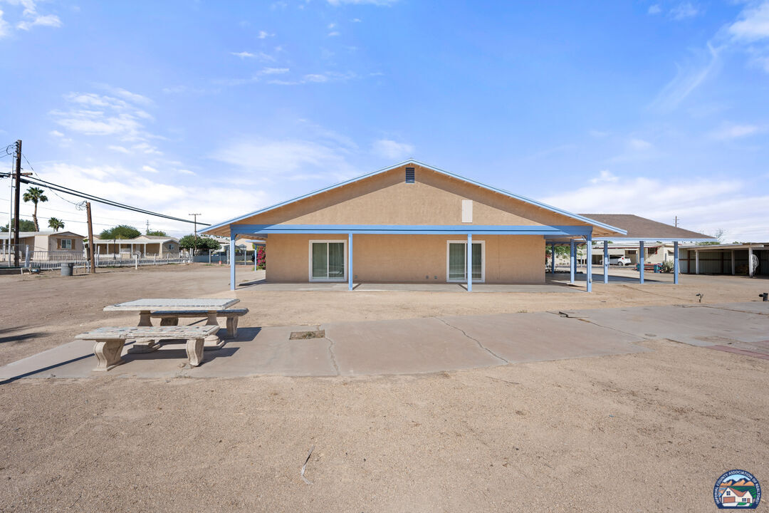 Property Photo: 436 W Euclid Ave CA 92243