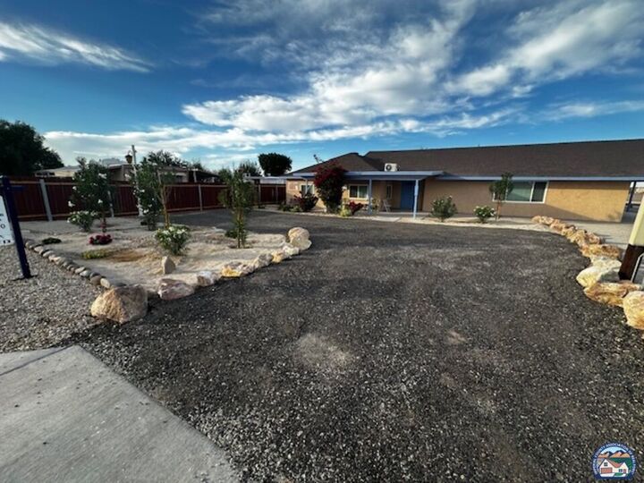 Property Photo: 436 W Euclid Ave CA 92243