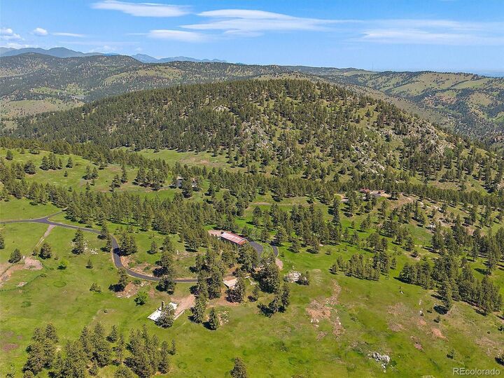 Property Photo:  3800 Lakota Rd  CO 80454 