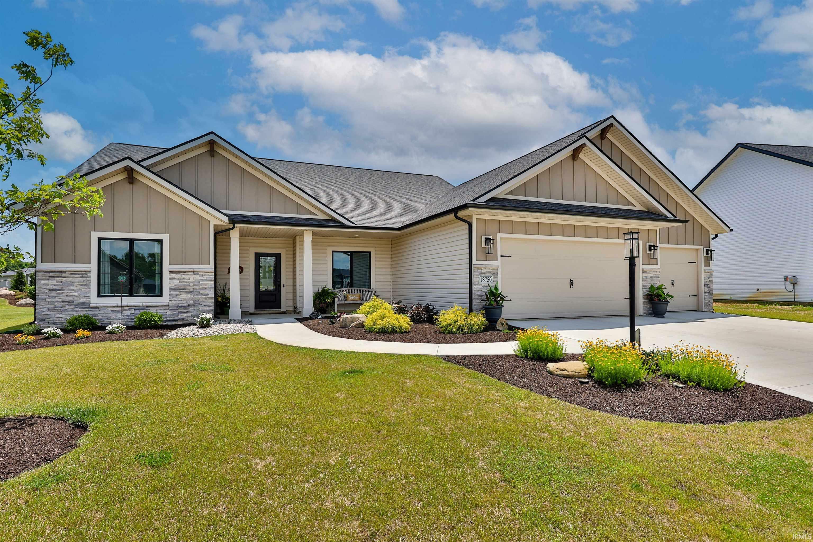 18750 Eisley Cove  Auburn IN 46706 photo