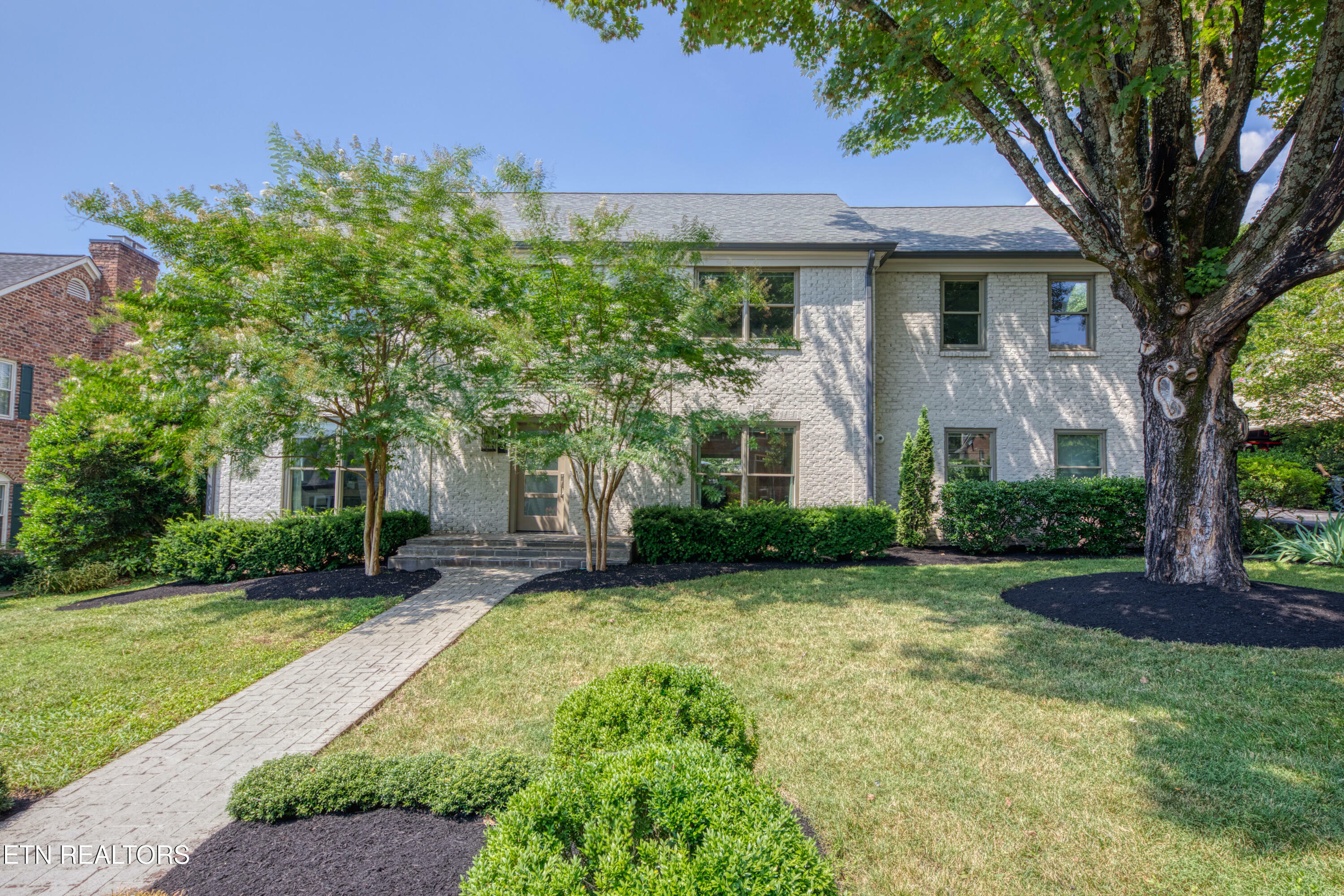 Property Photo:  413 Boxwood Square  TN 37919 