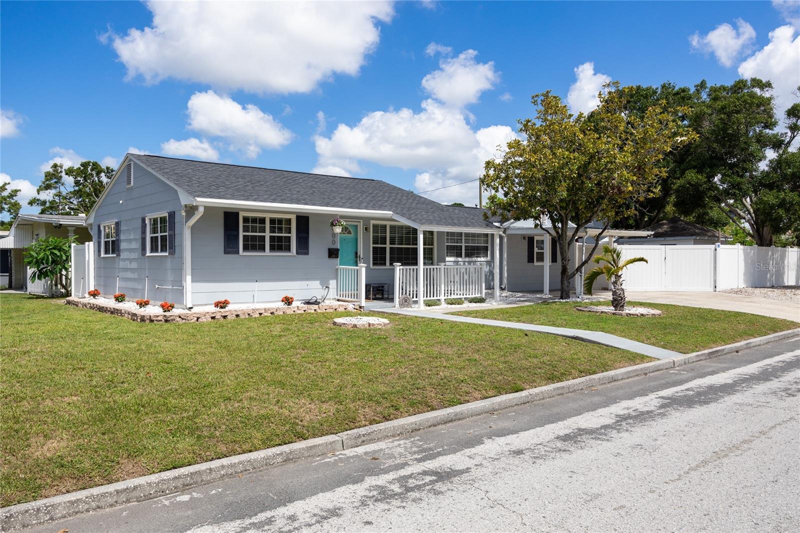 Property Photo: 400 53rd Street N FL 33710