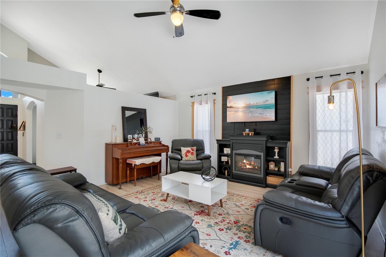 Property Photo: 1061 Providence Lane FL 32765