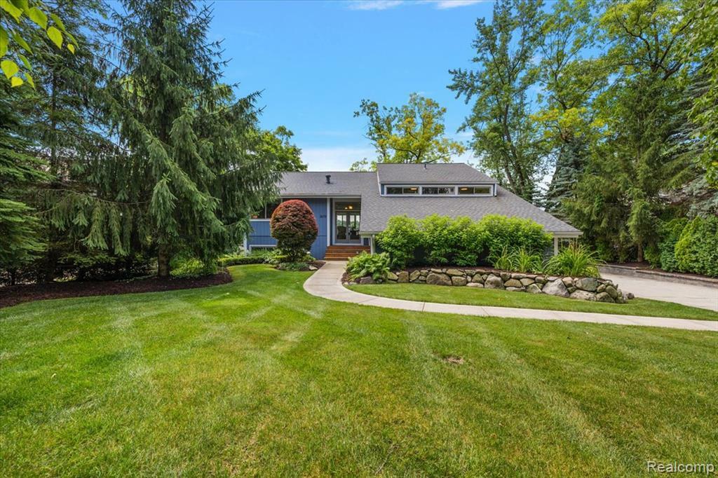 Property Photo: 3678 Elder Road MI 48324 2530