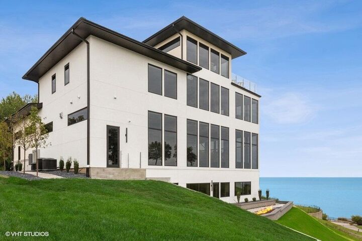 Property Photo: 639 Sul Lago MI 49022-2676