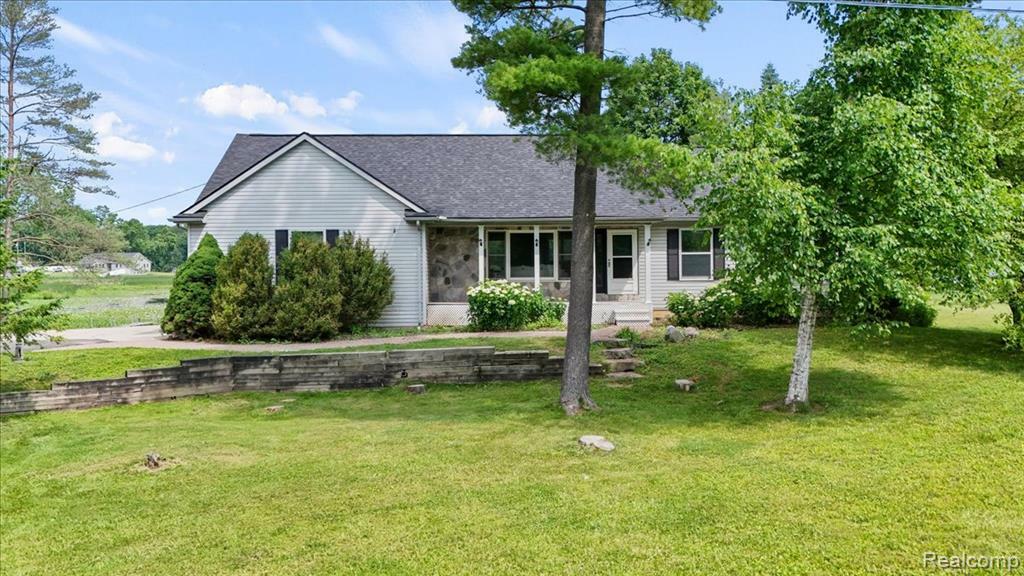 145 E Huff Lake Court  Ortonville MI 48462 8539 photo