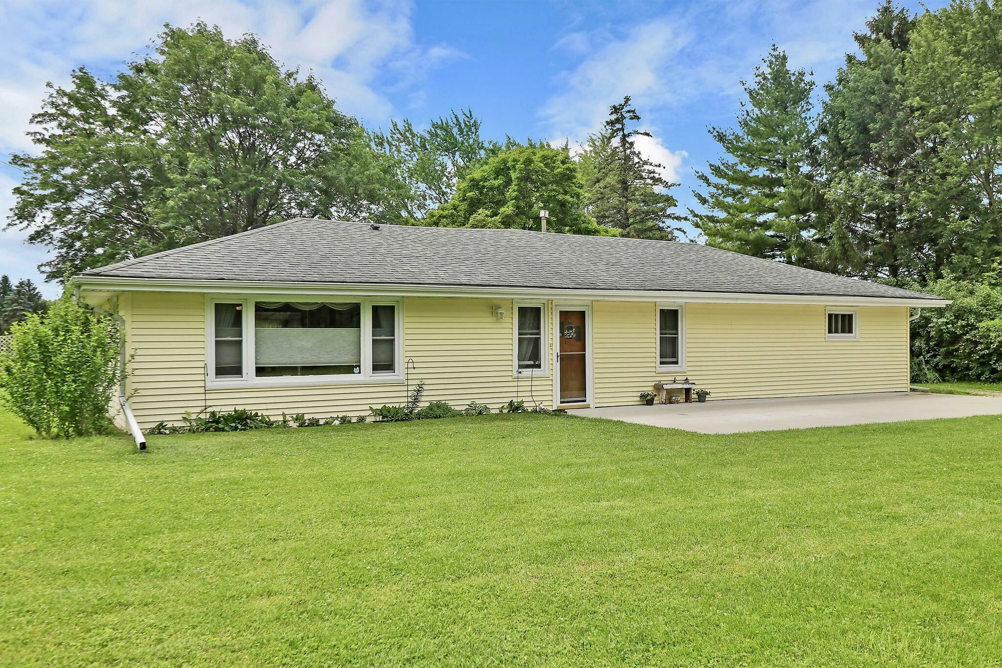 9707 Wilmot Rd  Pleasant Prairie WI 53158 photo