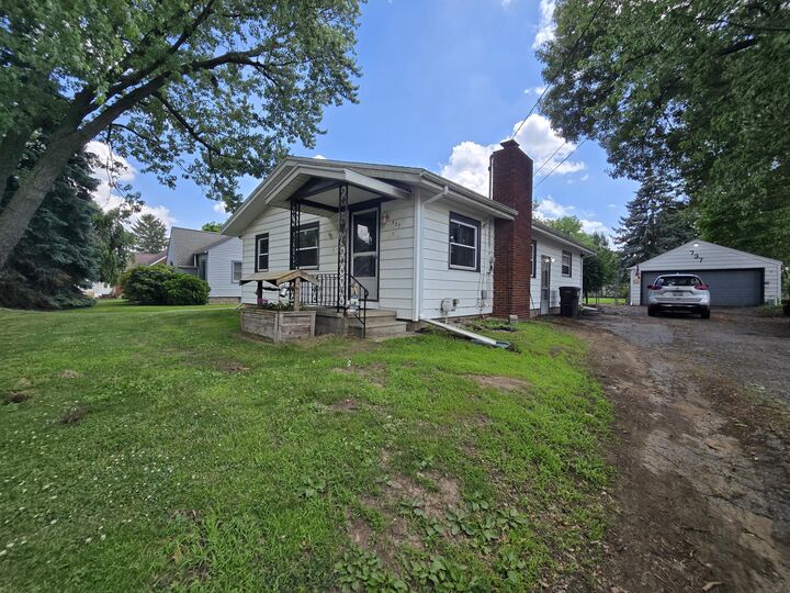 737 Royal Drive  Jackson MI 49202 photo