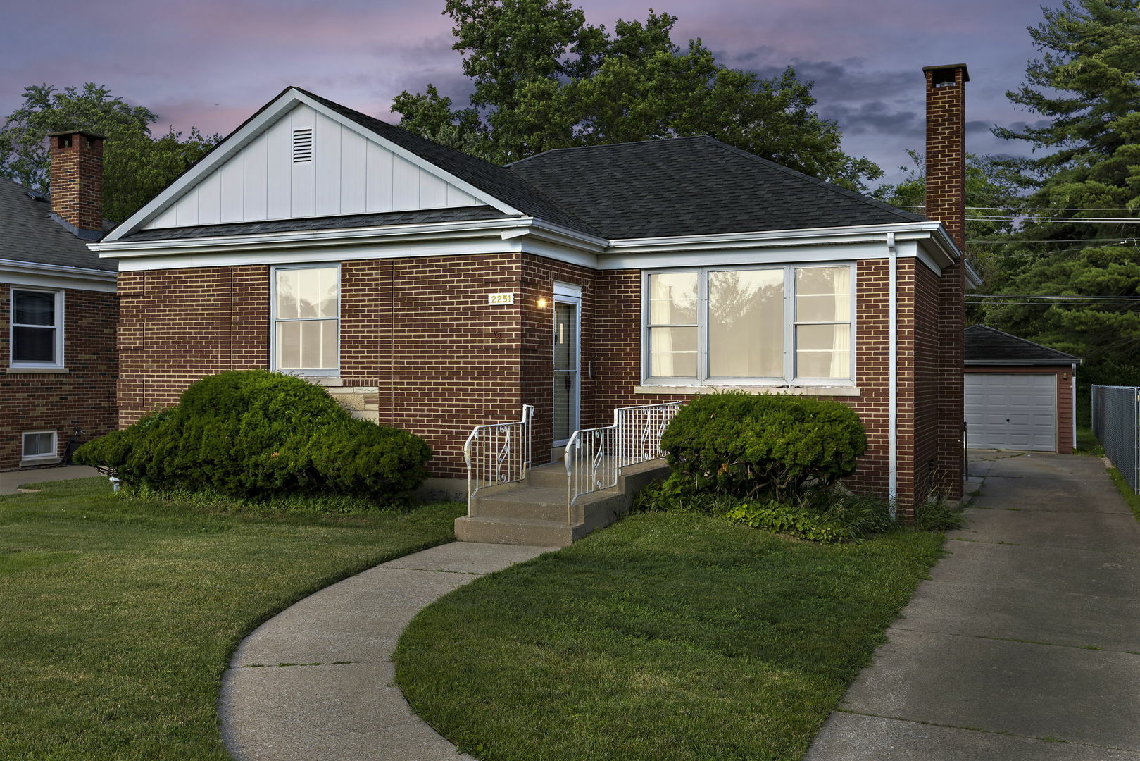 2251 Belleview Avenue  Westchester IL 60154 photo