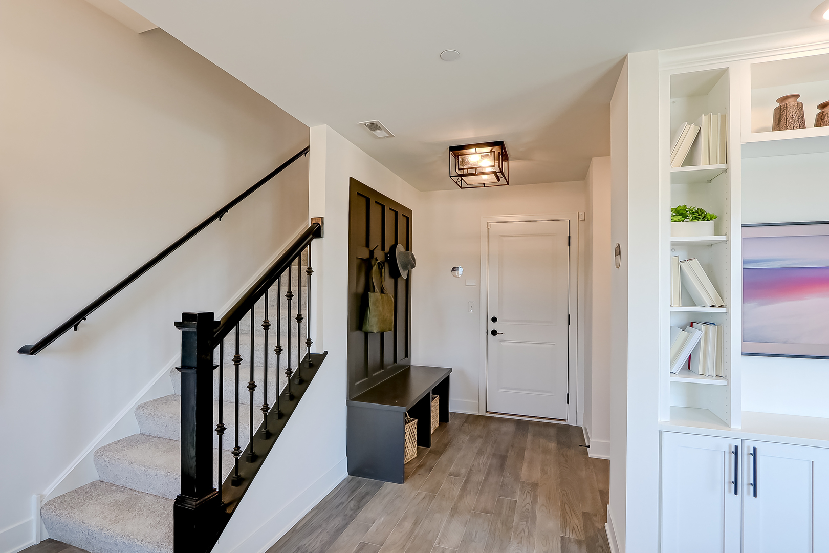 Property Photo: 1546 Times Drive IL 60018