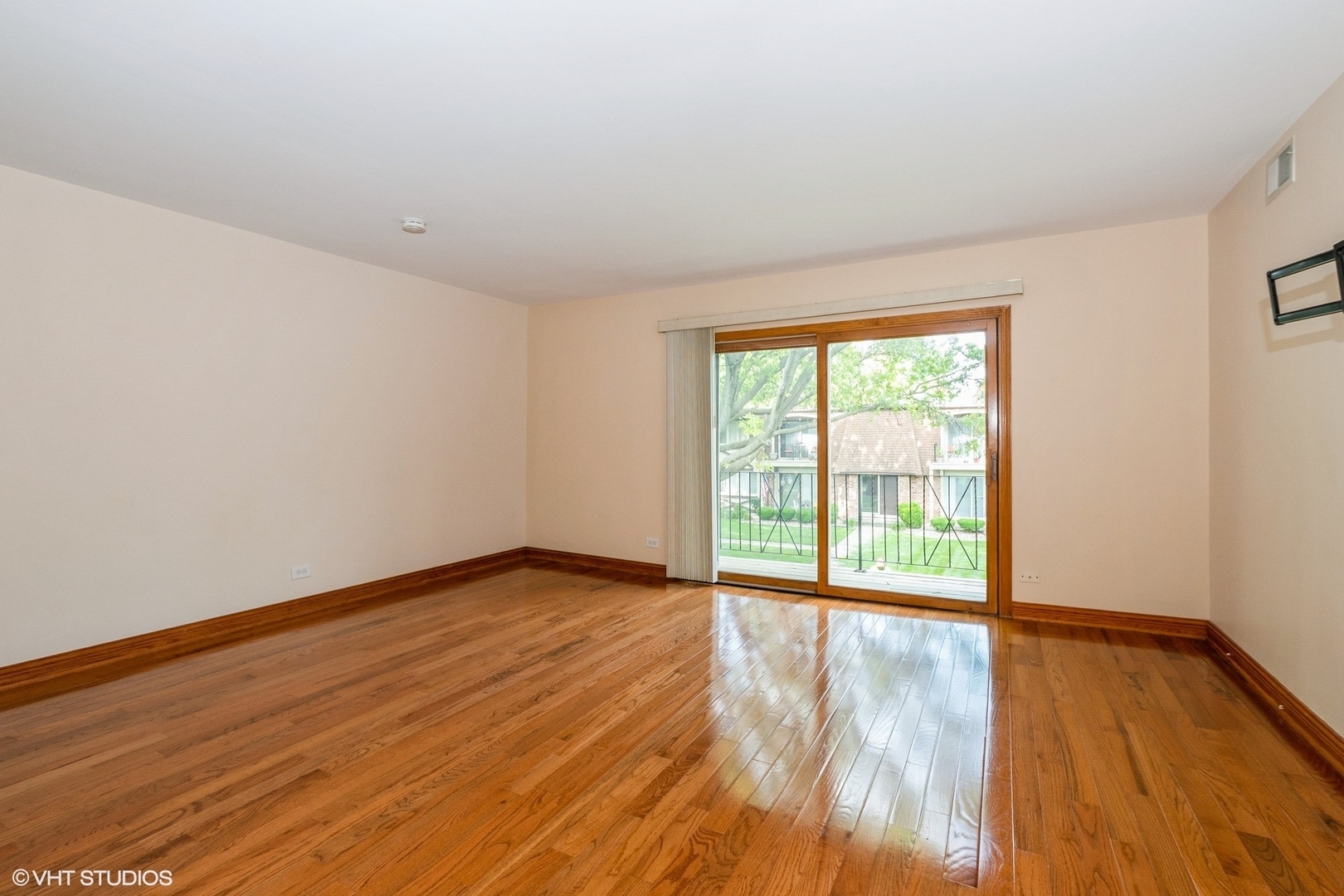 Property Photo:  12720 Carriage Lane H2  IL 60418 