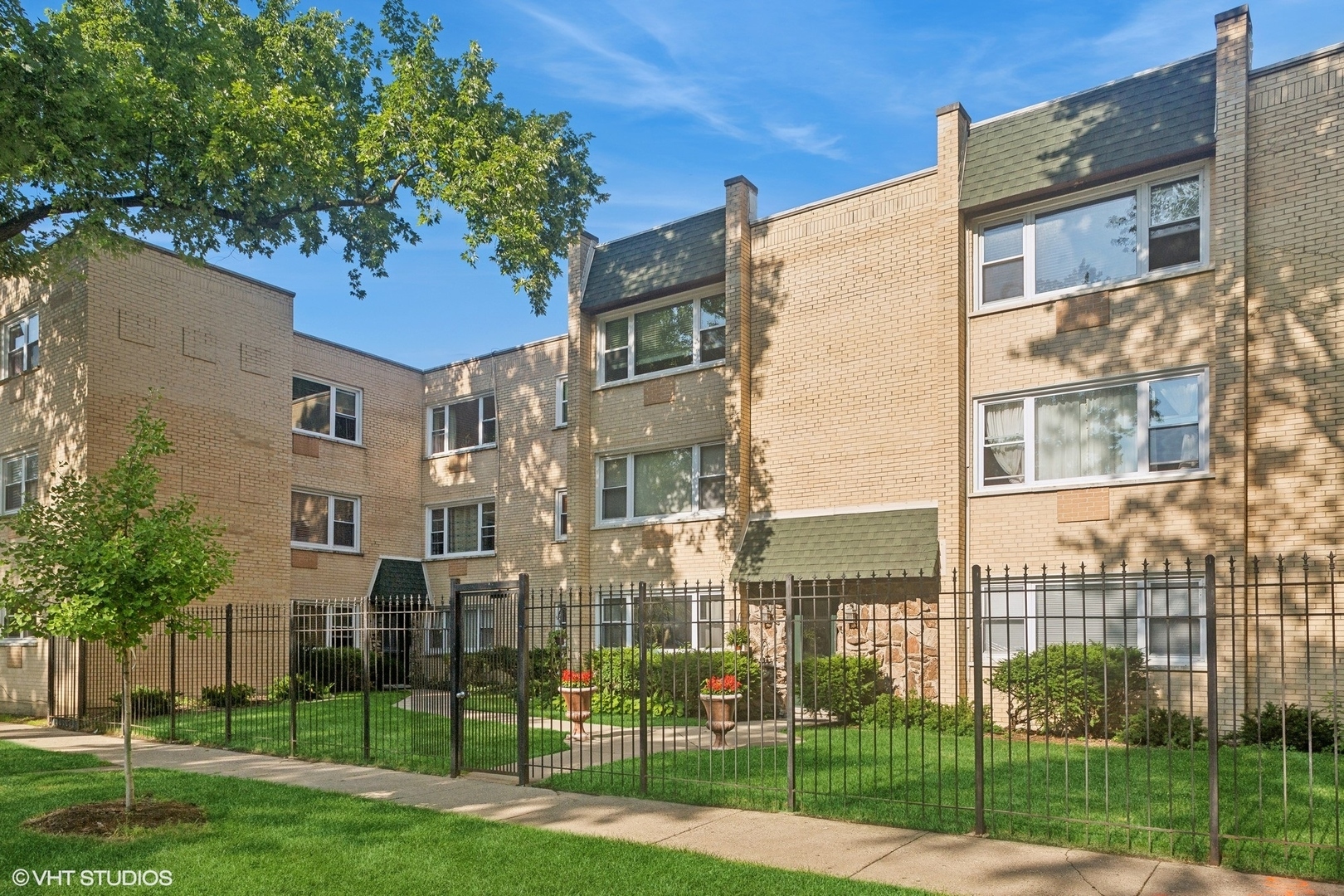 Property Photo: 7311 N Ashland Boulevard 2A IL 60626